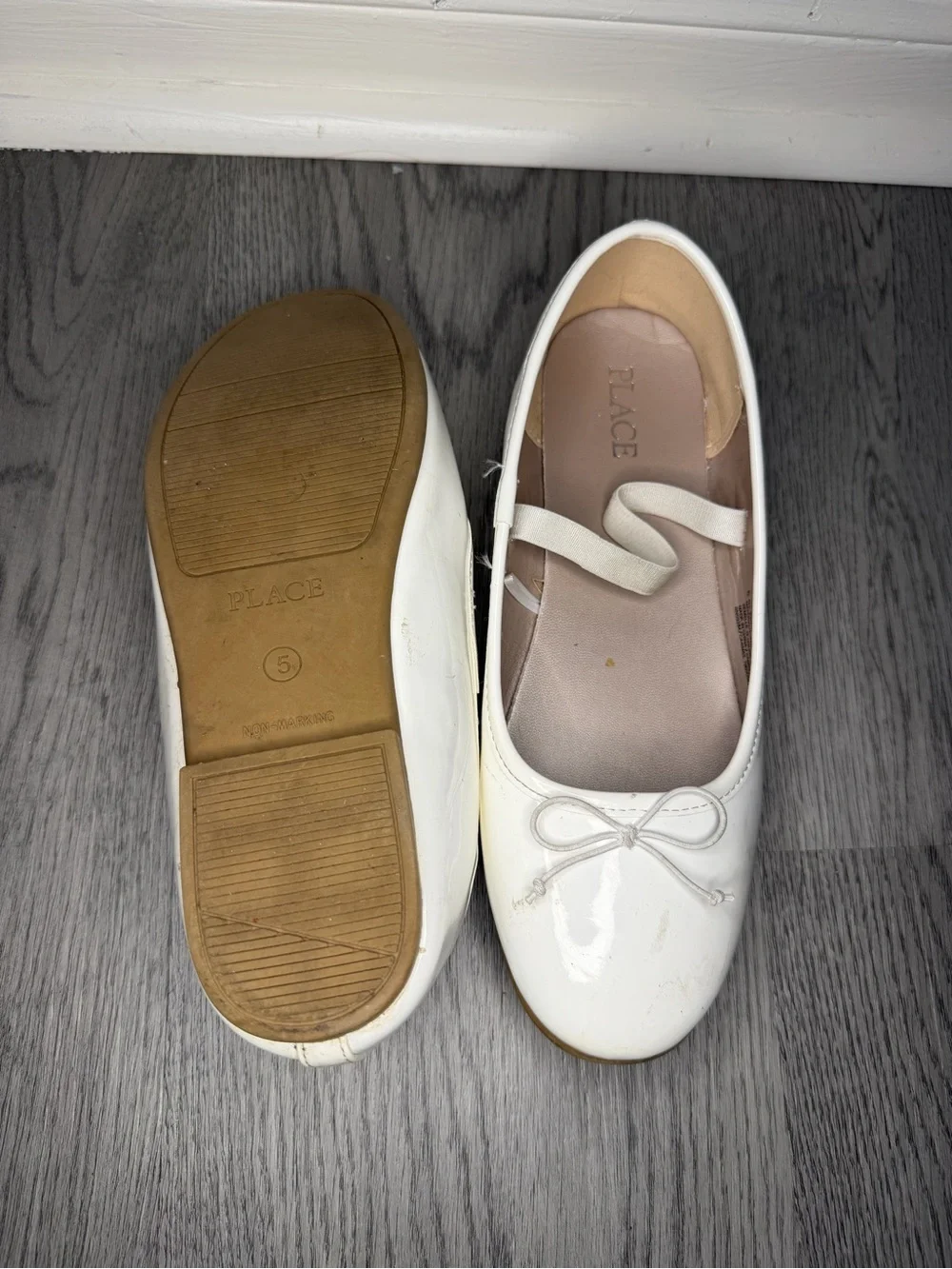 The Children's Place White Patent Girls Ballet Flats with Bow